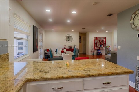 Casa en venta en Coral Springs, Florida, 3 dormitorios, 160.91 m2 № 1119726 - foto 23