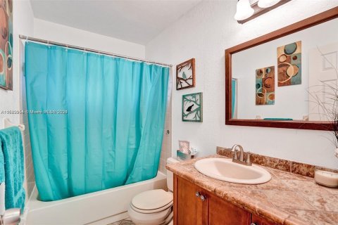 Casa en venta en Coral Springs, Florida, 3 dormitorios, 160.91 m2 № 1119726 - foto 10