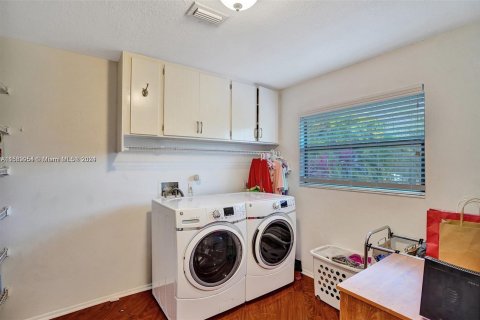Casa en venta en Coral Springs, Florida, 3 dormitorios, 160.91 m2 № 1119726 - foto 14