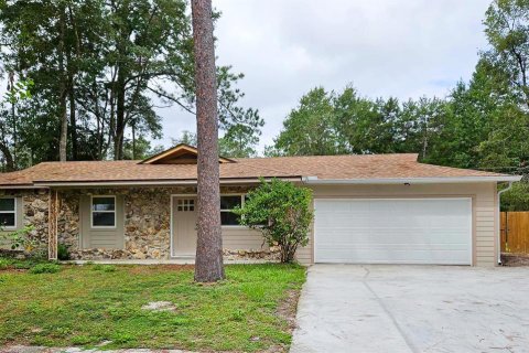 Villa ou maison à louer à Gainesville, Floride: 4 chambres, 145.86 m2 № 1365182 - photo 1