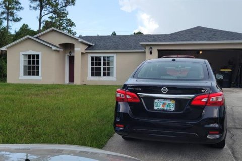 Villa ou maison à vendre à Palm Bay, Floride: 4 chambres, 145.11 m2 № 828463 - photo 1