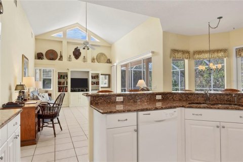 House in Sarasota, Florida 4 bedrooms, 218.23 sq.m. № 1374807 - photo 15