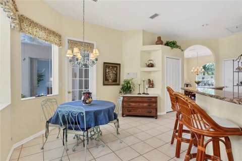 House in Sarasota, Florida 4 bedrooms, 218.23 sq.m. № 1374807 - photo 16