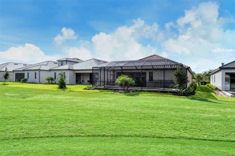 Villa ou maison à louer à Lakewood Ranch, Floride: 3 chambres, 208.66 m2 № 214379 - photo 18