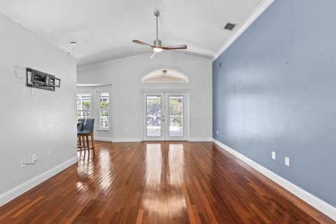 Casa en venta en Tarpon Springs, Florida, 3 dormitorios, 140 m2 № 1394645 - foto 8