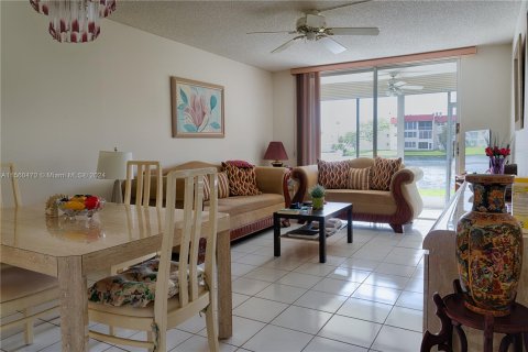 Condominio en venta en Sunrise, Florida, 1 dormitorio, 57.6 m2 № 1094839 - foto 4