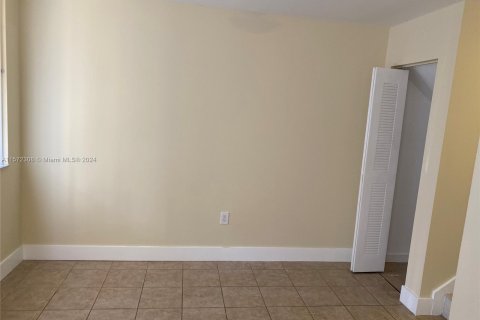 Condo in West Palm Beach, Florida, 2 bedrooms  № 1132294 - photo 15