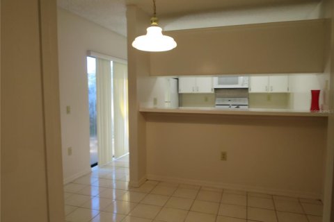 Condo in Orlando, Florida, 2 bedrooms  № 1393770 - photo 20