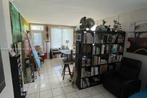 Condominio en venta en Miami Beach, Florida, 1 dormitorio, 66.89 m2 № 1320826 - foto 3