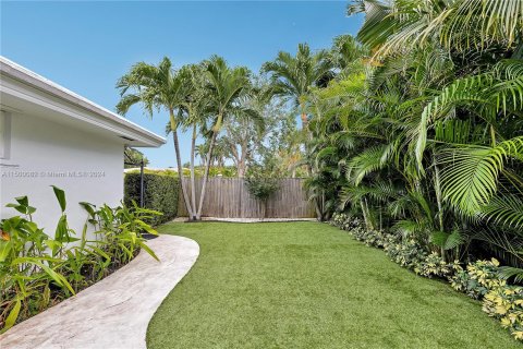 House in Fort Lauderdale, Florida 3 bedrooms, 141.68 sq.m. № 1320732 - photo 29