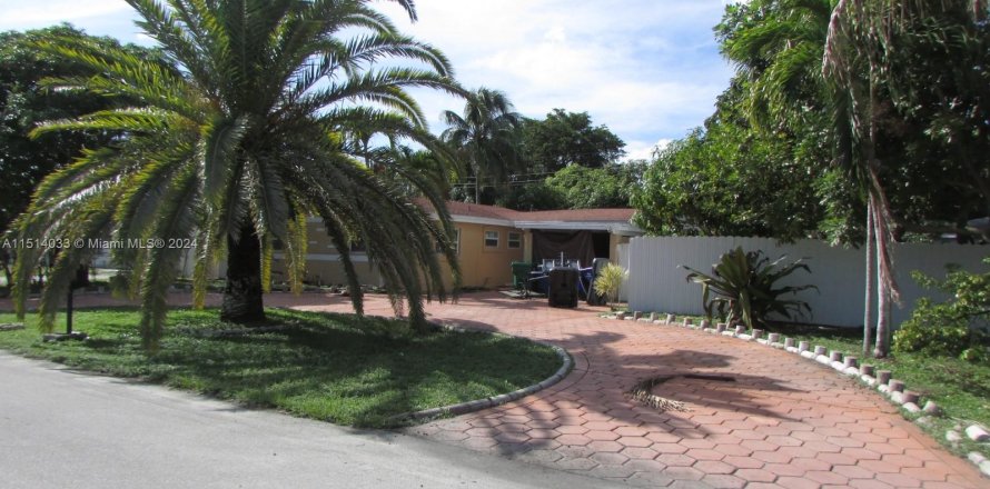 Villa ou maison à Miramar, Floride 4 chambres, 139.63 m2 № 948617