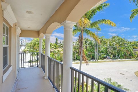 Casa en venta en Wilton Manors, Florida, 4 dormitorios, 313.64 m2 № 1141308 - foto 10
