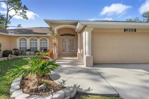 Villa ou maison à vendre à North Port, Floride: 3 chambres, 192.21 m2 № 1315030 - photo 2