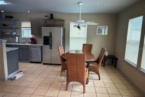 Casa en venta en Umatilla, Florida, 2 dormitorios, 80.27 m2 № 1405672 - foto 5