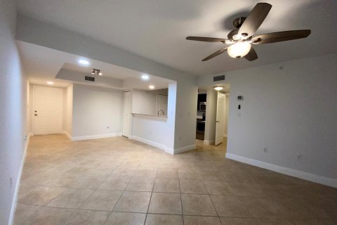 Condo in Hypoluxo, Florida, 1 bedroom  № 764841 - photo 16