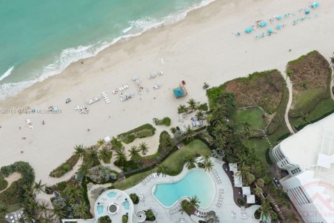 Copropriété à vendre à Sunny Isles Beach, Floride: 5 chambres, 528.52 m2 № 980833 - photo 29