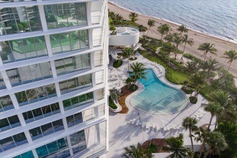 Condominio en venta en Sunny Isles Beach, Florida, 5 dormitorios, 528.52 m2 № 980833 - foto 2