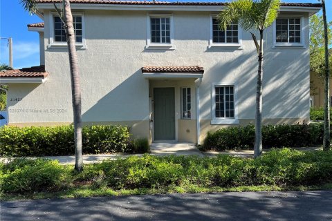 Touwnhouse à vendre à Miami Gardens, Floride: 4 chambres, 156.82 m2 № 980841 - photo 2