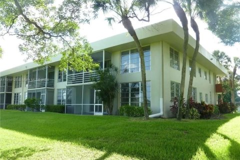 Copropriété à vendre à Pompano Beach, Floride: 3 chambres, 134.15 m2 № 980831 - photo 1