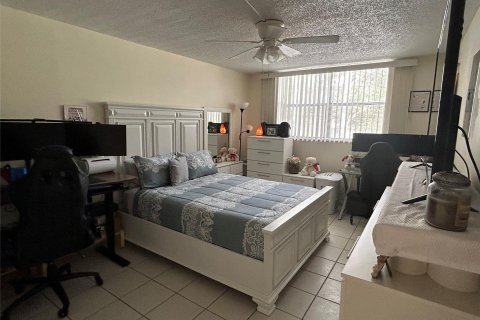 Condominio en venta en Tamarac, Florida, 2 dormitorios, 88.26 m2 № 996233 - foto 12