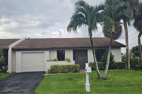 Villa ou maison à vendre à Delray Beach, Floride: 2 chambres, 88.07 m2 № 1393554 - photo 1