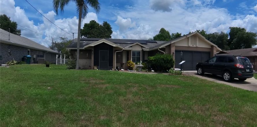 House in Deltona, Florida 2 bedrooms, 117.34 sq.m. № 1300888