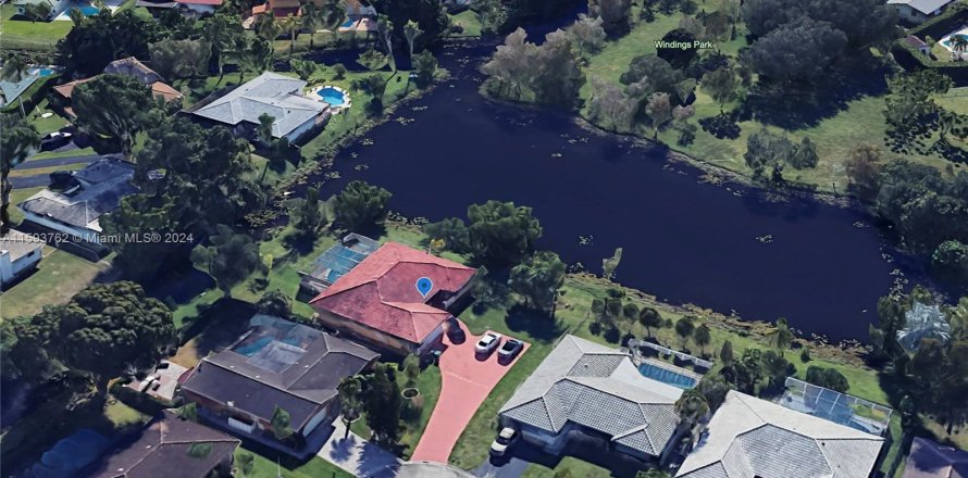 Casa en Coral Springs, Florida 3 dormitorios, 165.74 m2 № 1187960