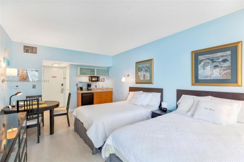 Condo in Sunny Isles Beach, Florida, 2 bedrooms  № 1410508 - photo 16