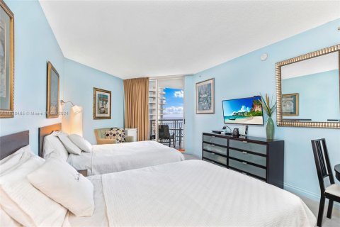 Condo in Sunny Isles Beach, Florida, 2 bedrooms  № 1410508 - photo 15