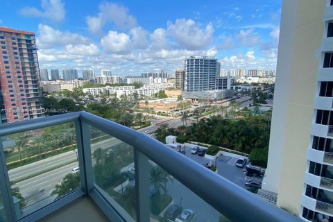 Condo in Sunny Isles Beach, Florida, 1 bedroom  № 1410556 - photo 10