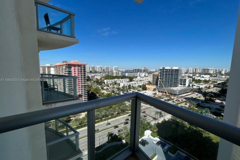 Condo in Sunny Isles Beach, Florida, 1 bedroom  № 1410556 - photo 3