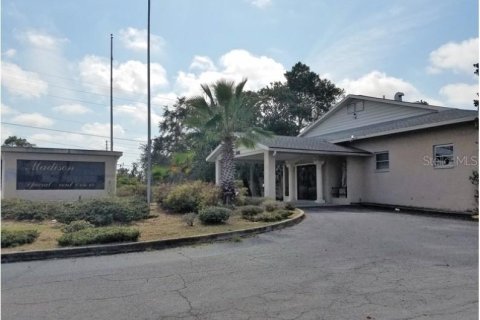 Commercial property in New Port Richey, Florida 1091.42 sq.m. № 1242541 - photo 1