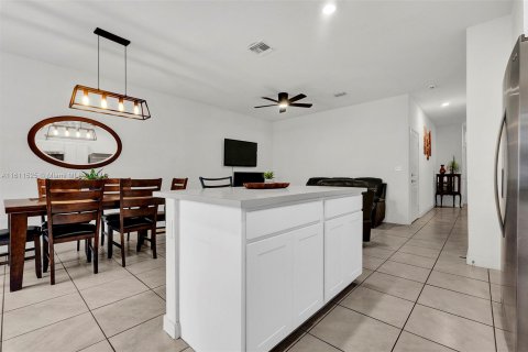 Adosado en venta en Florida City, Florida, 3 dormitorios, 131.74 m2 № 1242427 - foto 10