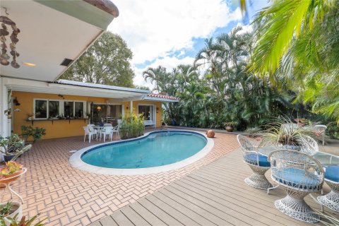 Casa en venta en Fort Lauderdale, Florida, 4 dormitorios, 215.53 m2 № 1116969 - foto 13