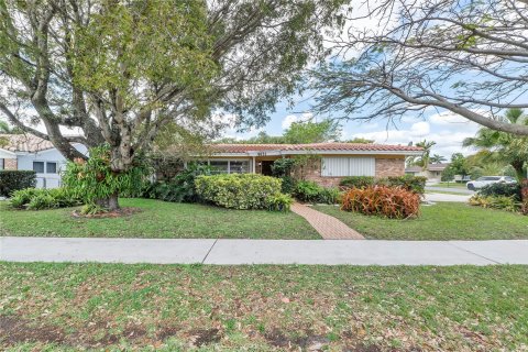 Villa ou maison à vendre à Fort Lauderdale, Floride: 4 chambres, 215.53 m2 № 1116969 - photo 4