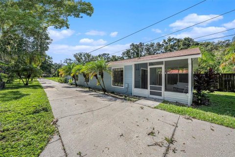 House in Odessa, Florida 5 bedrooms, 219.44 sq.m. № 1312542 - photo 10