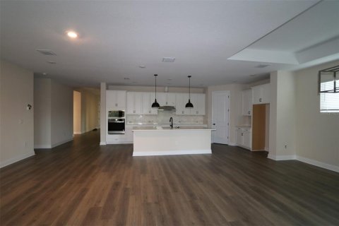 House in San Antonio, Florida 4 bedrooms, 250.56 sq.m. № 1311817 - photo 4