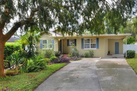 House in Lakeland, Florida 3 bedrooms, 160.81 sq.m. № 1385372 - photo 1