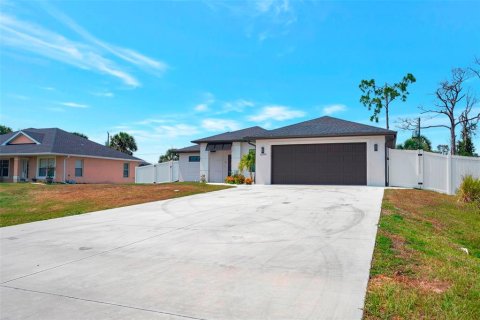 Casa en alquiler en Port Charlotte, Florida, 3 dormitorios, 146.23 m2 № 1365046 - foto 1