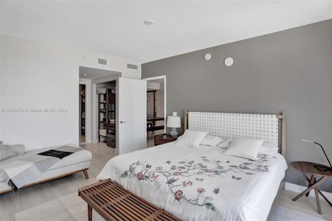 Condo in Sunny Isles Beach, Florida, 3 bedrooms  № 1272233 - photo 7