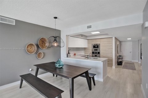 Copropriété à vendre à Sunny Isles Beach, Floride: 3 chambres, 141.58 m2 № 1272233 - photo 18