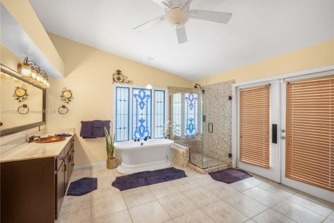 Casa en venta en Okeechobee, Florida, 5 dormitorios, 381.55 m2 № 1272230 - foto 10