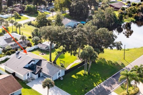 Villa ou maison à vendre à Edgewater, Floride: 3 chambres, 188.22 m2 № 1364622 - photo 2