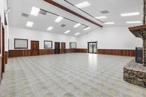 Immobilier commercial à louer à Bushnell, Floride: 580.64 m2 № 1364624 - photo 10