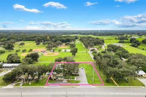 Propiedad comercial en alquiler en Bushnell, Florida, 580.64 m2 № 1364624 - foto 4