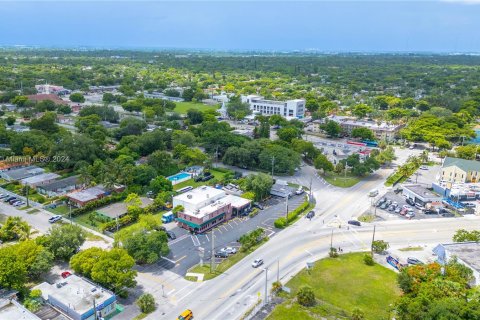 Propiedad comercial en venta en Miami, Florida № 1316415 - foto 8