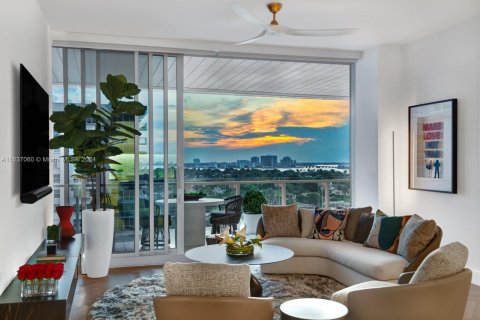 Condo in Miami Beach, Florida, 2 bedrooms  № 1316468 - photo 17