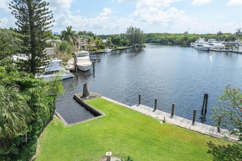 House in Fort Lauderdale, Florida 3 bedrooms, 155.7 sq.m. № 1183453 - photo 2