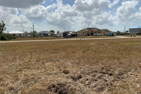 Terrain à vendre à Cape Coral, Floride № 362970 - photo 6