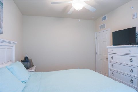 Condo in Bradenton, Florida, 2 bedrooms in LAKEWOOD NATIONAL  № 212963 - photo 27